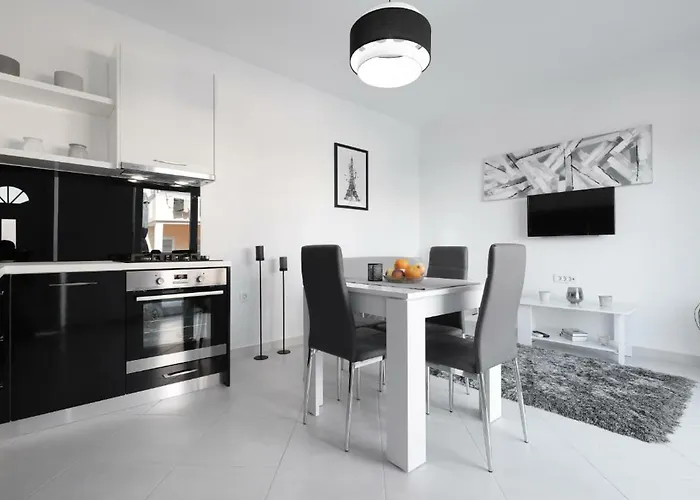 Luxury Apartment Bella